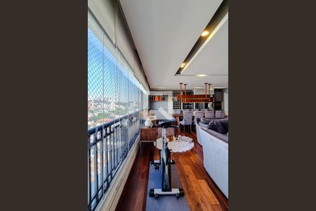 Sala de apartamento à venda com 3 quartos, 164m² em Vila Romana, São Paulo