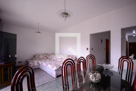 Casa para alugar com 4 quartos, 385m² em Vila Brasilio Machado, São Paulo