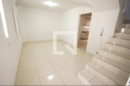 Sala de casa para alugar com 3 quartos, 200m² em Santa Genoveva, Goiânia