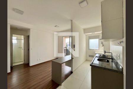 Sala de apartamento para alugar com 1 quarto, 36m² em Cambuí, Campinas