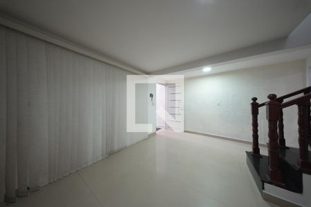 Sala de casa para alugar com 3 quartos, 250m² em Jardim Santa Maria, São Paulo