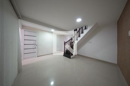 Sala de casa para alugar com 3 quartos, 250m² em Jardim Santa Maria, São Paulo