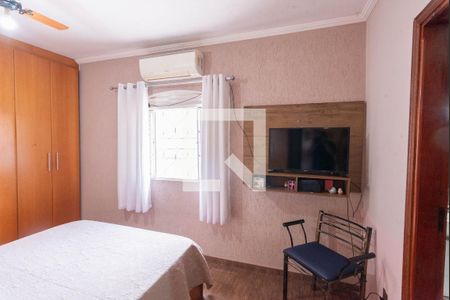 Suíte de casa à venda com 3 quartos, 170m² em Vila Aeroporto, Campinas