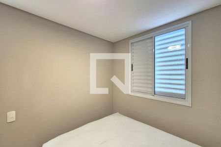 Quarto 1  de apartamento à venda com 2 quartos, 46m² em Jardim São Vicente, Campinas