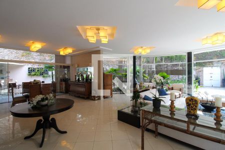 Sala de casa à venda com 4 quartos, 697m² em Parque dos Principes, São Paulo