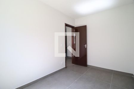 Quarto 1 de apartamento para alugar com 2 quartos, 44m² em Mansour, Uberlândia