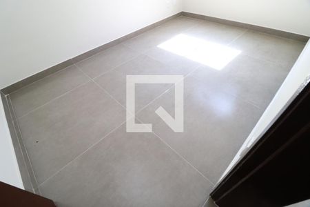 Quarto 1 de apartamento para alugar com 2 quartos, 44m² em Mansour, Uberlândia