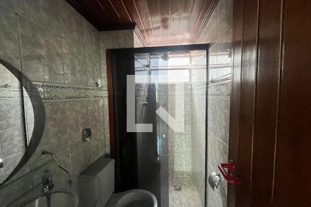 Banheiro de apartamento para alugar com 1 quarto, 40m² em Vila Leopoldina, Duque de Caxias