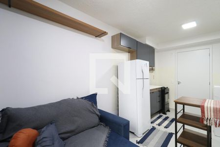 Sala/Cozinha/Área de serviço  de apartamento para alugar com 1 quarto, 27m² em Várzea da Barra Funda, São Paulo
