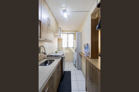 Sala/Cozinha/Área de Serviço  de apartamento à venda com 2 quartos, 47m² em Vila Raquel, São Paulo