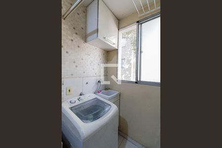 Sala/Cozinha/Área de Serviço  de apartamento à venda com 2 quartos, 47m² em Vila Raquel, São Paulo
