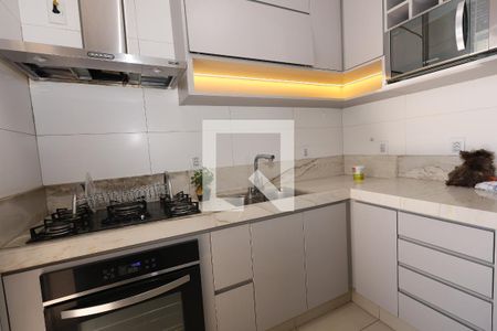 Cozinha de apartamento para alugar com 3 quartos, 96m² em Parque Amazonia, Goiânia
