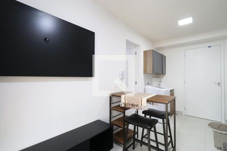 Sala/Cozinha/Área de serviço  de apartamento para alugar com 1 quarto, 27m² em Várzea da Barra Funda, São Paulo