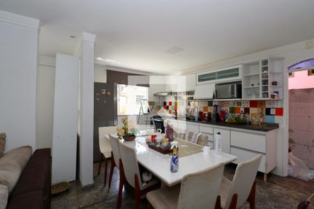 Sala de casa para alugar com 2 quartos, 120m² em Jardim Placaford, Salvador