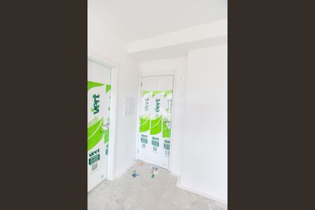 Entrada de apartamento à venda com 2 quartos, 75m² em Vila Militar, Barueri