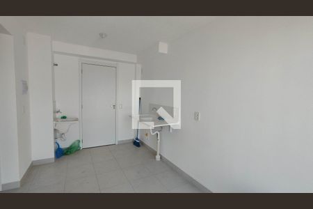 Sala / Cozinha / Área de serviço de apartamento para alugar com 2 quartos, 34m² em Parque Sao Rafael, São Paulo