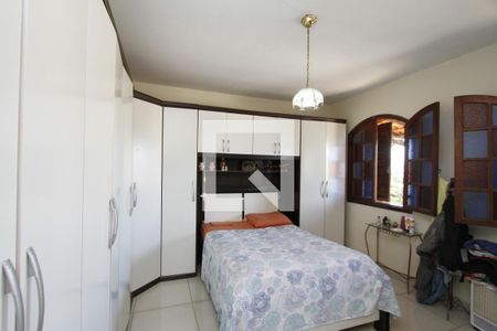 Casa à venda com 4 quartos, 300m² em Vila Ermelinda, Belo Horizonte