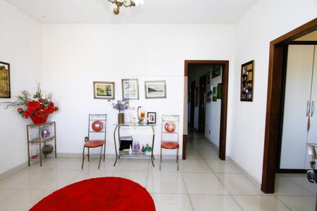 Casa à venda com 4 quartos, 300m² em Vila Ermelinda, Belo Horizonte