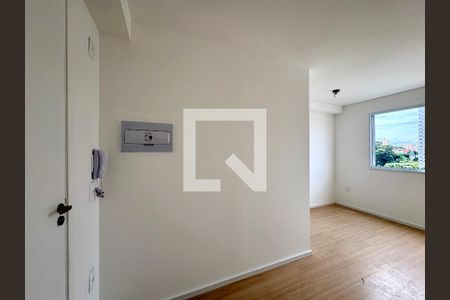 Cozinha de kitnet/studio para alugar com 1 quarto, 17m² em Freguesia do Ó, São Paulo