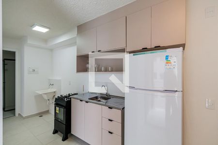 Cozinha de apartamento para alugar com 2 quartos, 34m² em Parque Industrial Tomas Edson, São Paulo