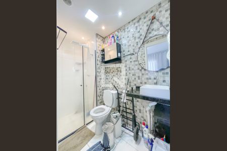 Banheiro da Suíte de apartamento para alugar com 3 quartos, 50m² em Metalúrgicos, Osasco