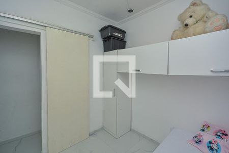 Quarto  2 de casa à venda com 3 quartos, 250m² em Jardim das Imbuias, São Paulo
