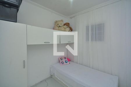 Quarto  2 de casa à venda com 3 quartos, 250m² em Jardim das Imbuias, São Paulo