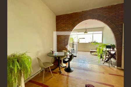 Apartamento à venda com 3 quartos, 99m² em Santo Antônio, Belo Horizonte