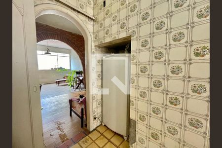 Apartamento à venda com 3 quartos, 99m² em Santo Antônio, Belo Horizonte
