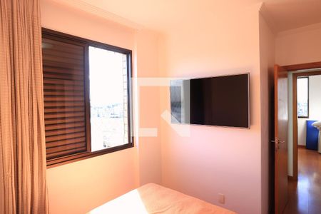 Suíte de apartamento à venda com 3 quartos, 80m² em Sagrada Família, Belo Horizonte