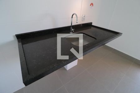 Sala/Cozinha de apartamento para alugar com 1 quarto, 44m² em Granja Marileusa, Uberlândia