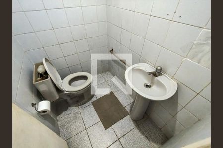 Banheiro 1 de casa à venda com 4 quartos, 349m² em Praça da Bandeira, Rio de Janeiro