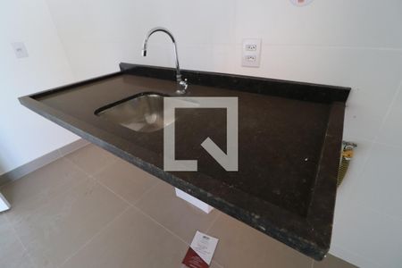 Sala/Cozinha de apartamento para alugar com 1 quarto, 44m² em Granja Marileusa, Uberlândia