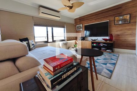 Sala de TV de apartamento à venda com 4 quartos, 270m² em Cambuí, Campinas