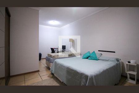 Casa à venda com 3 quartos, 250m² em Vila Rica, São Paulo