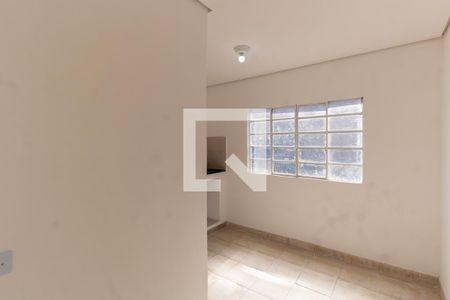 Cozinha de casa para alugar com 1 quarto, 35m² em Vila Santa Clara, São Paulo