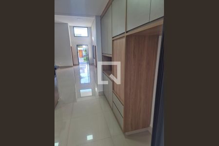 Casa de Condomínio para alugar com 3 quartos, 212m² em Swiss Park, Campinas