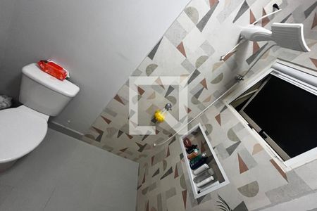 Banheiro de casa de condomínio à venda com 3 quartos, 110m² em Medeiros, Jundiaí