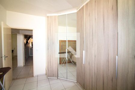 Quarto 1 de casa à venda com 2 quartos, 150m² em Vila Congonhas, São Paulo