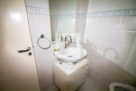 Banheiro de casa à venda com 2 quartos, 150m² em Vila Congonhas, São Paulo