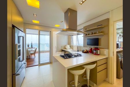 Cozinha de apartamento à venda com 4 quartos, 330m² em Alto da Lapa, São Paulo
