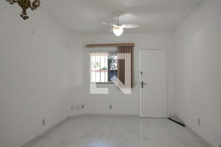 Sala de casa de condomínio para alugar com 3 quartos, 107m² em Freguesia (jacarepaguá), Rio de Janeiro