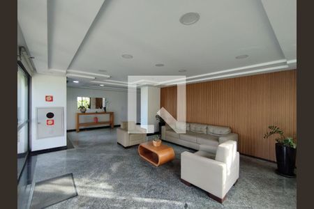 Hall de entrada de apartamento à venda com 3 quartos, 74m² em Vila Moinho Velho, São Paulo