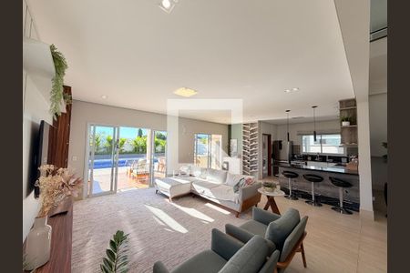 Sala de casa de condomínio à venda com 3 quartos, 340m² em Medeiros, Jundiaí