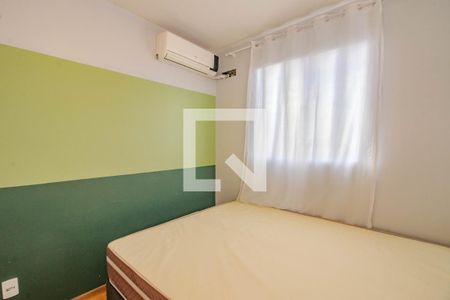Quarto 1 de apartamento para alugar com 2 quartos, 49m² em Santa Fe, Porto Alegre