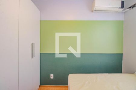 Quarto 1 de apartamento para alugar com 2 quartos, 49m² em Santa Fe, Porto Alegre