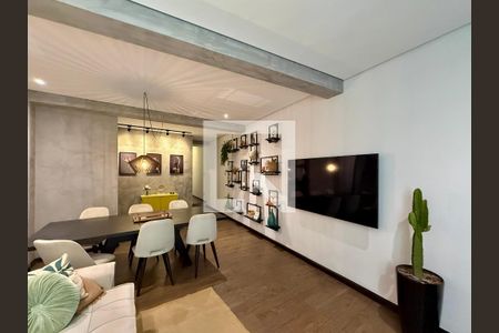 Sala  de casa para alugar com 2 quartos, 125m² em Vila Sao Francisco (zona Sul), São Paulo