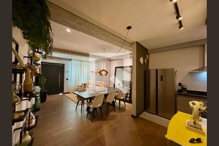 Sala  de casa para alugar com 2 quartos, 125m² em Vila Sao Francisco (zona Sul), São Paulo