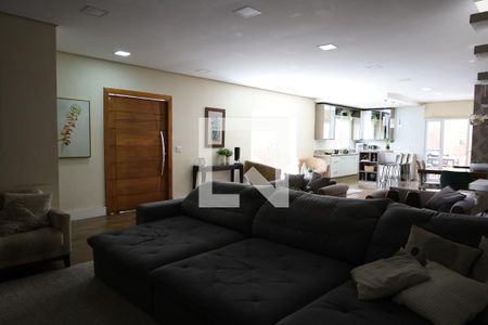 Casa para alugar com 5 quartos, 300m² em Cidade Dutra, São Paulo