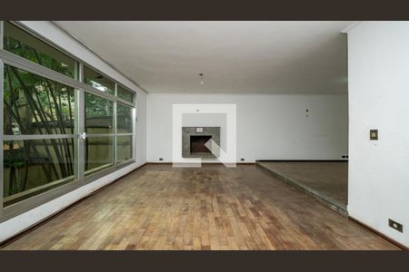 Sala de estar de casa à venda com 4 quartos, 322m² em Vila Alexandria, São Paulo